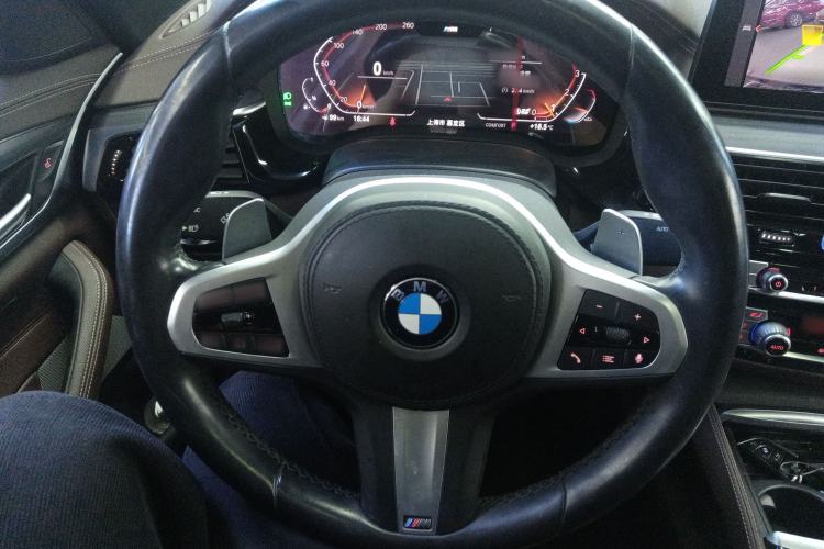 Used BMW 5 Series 2021 Facelifted 530Li Leading Edition M Sport Package
