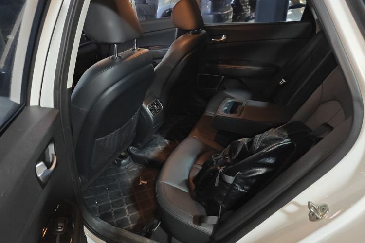 Used Kia K5 2017 2.0L Automatic 15th Anniversary Special Edition LUX
