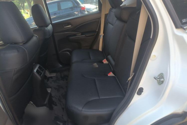 Used Honda CR-V 2012 2.0L two-wheel drive urban version
