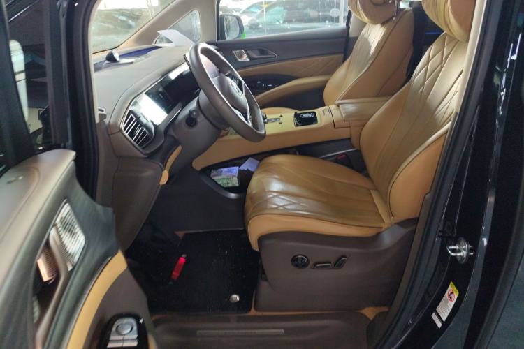 Used Denza D9 2022 DM-i 970 Four-Wheel Drive Flagship Model