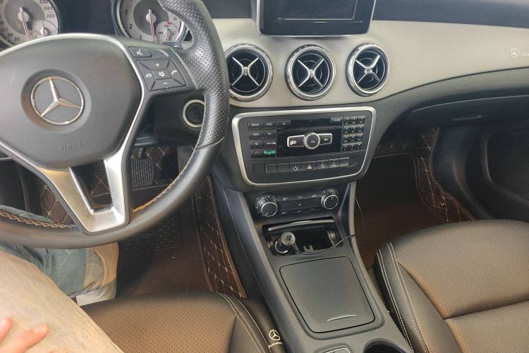 Used Mercedes-Benz GLA 2015 GLA 200 Fashion Model