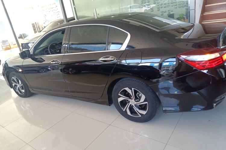 Used Honda Accord 2016 2.0L Comfort Edition
