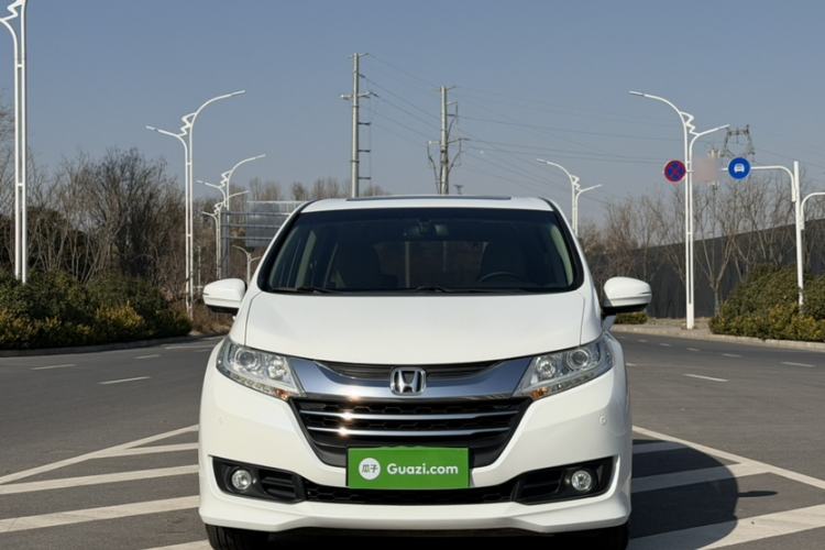 Used Honda Odyssey 2015 Revised 2.4L Luxury Edition
