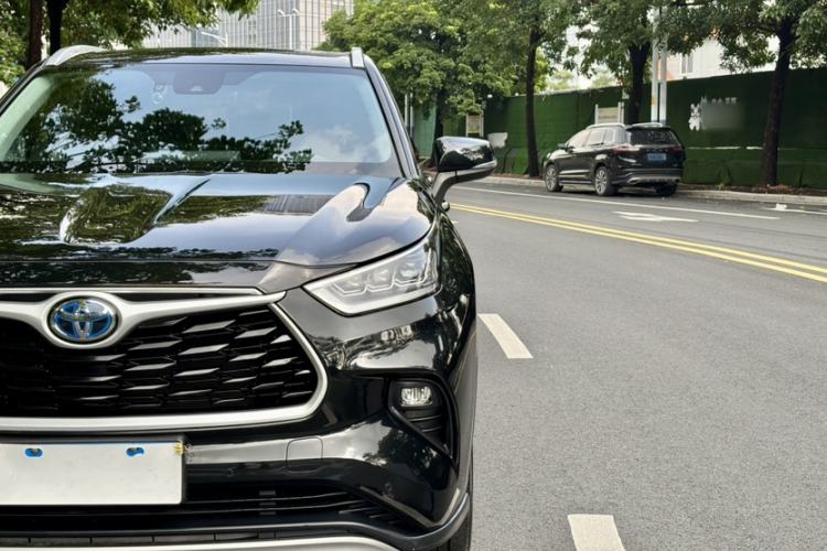 Used Toyota Highlander 2022 Dual-Engine 2.5L Four-Wheel Drive Prestige Version 7 Seats
