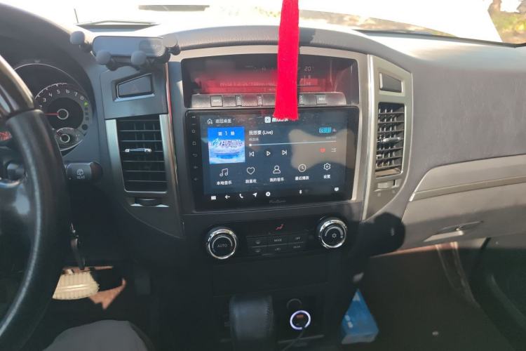 Used Mitsubishi Pajero 2016 3.0L Automatic Prestige Version China V Standard
