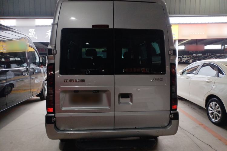 Used JMC Fushun 2022 2.0T Manual Multi-Function Passenger Vehicle Short Wheelbase Mid-Height Roof 6-Seater