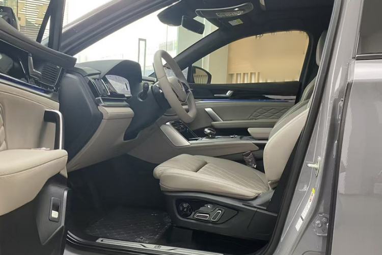 Used BYD Tang New Energy 2025 DM-i 115KM Flagship Model
