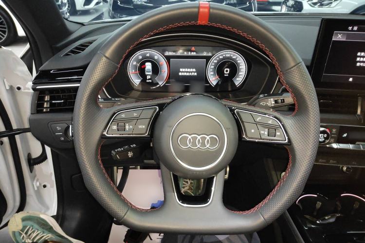 Used Audi A4L 2025 2 Million Units Enjoyment Version 40 TFSI Luxury Dynamic Edition
