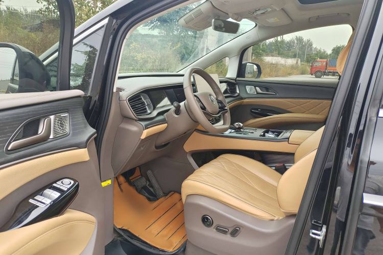 Used Denza D9 2022 DM-i 970 Four-Wheel Drive Flagship Model
