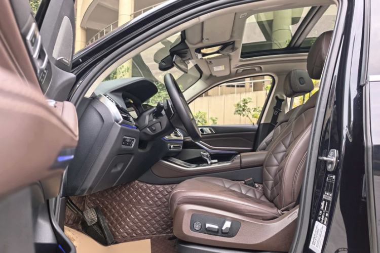 Used BMW X5 2022 xDrive 30Li Luxury M Sport Package