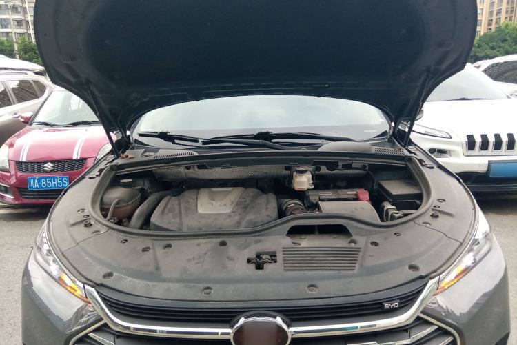 Used BYD Tang 2019 2.0T Automatic SmartConnect Luxury Edition 7 Seats China VI Standard