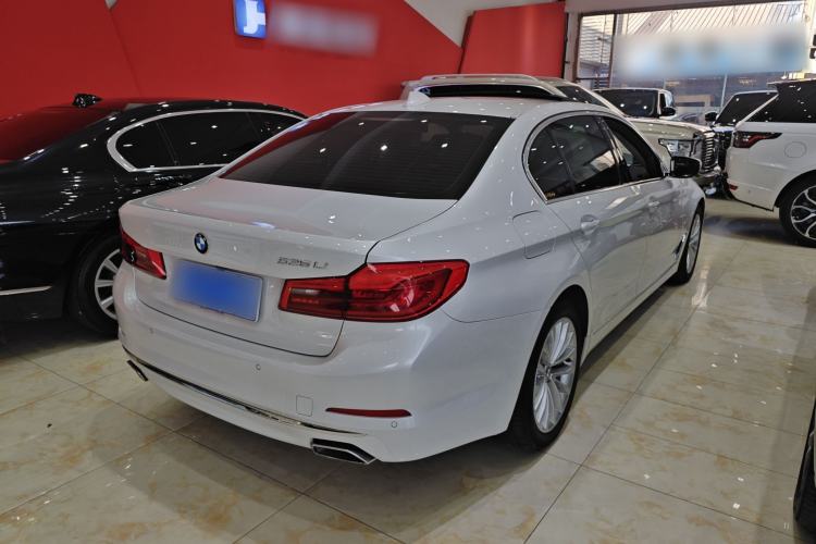 Used BMW 5 Series 2019 525Li Luxury Package
