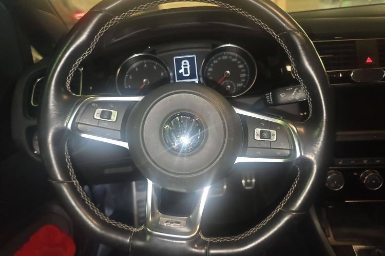 Used Volkswagen Golf 2016 1.4TSI Automatic R-Line
