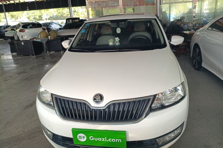 Used Skoda Rapid 2015 1.6L Automatic Smart Selection Model