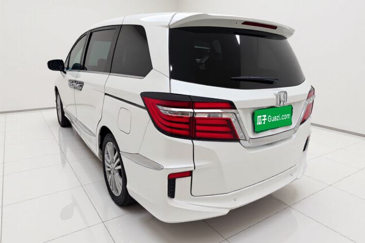 Used Honda Elysion 2016 2.4L Luxury Edition
