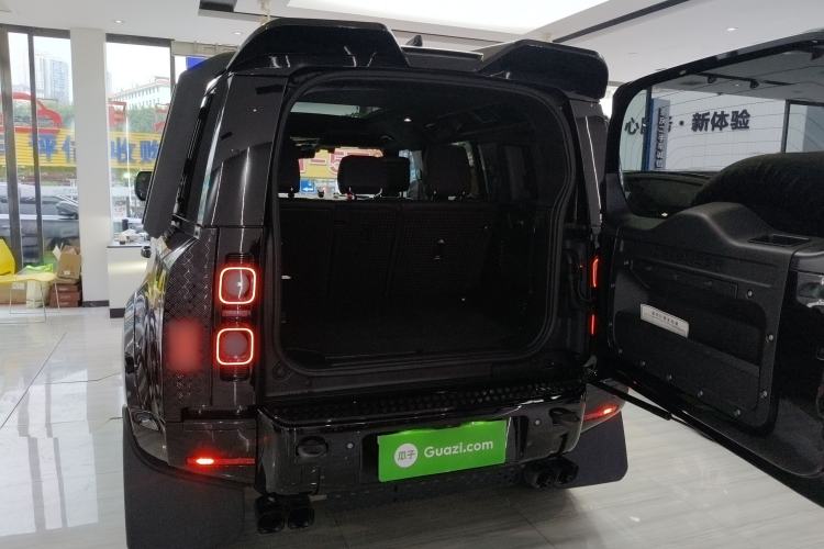 Used Land Rover Defender 2023 Facelift 110 3.0T P400 X-DYNAMIC HSE
