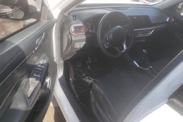 Used Oshan X5 2021 Revised Version 1.6L Manual Luxury Edition