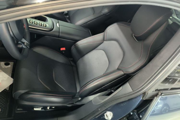 Used  SU7 2024 Four-Wheel Drive Ultra-Long Range Advanced Intelligent Driving Max Edition
