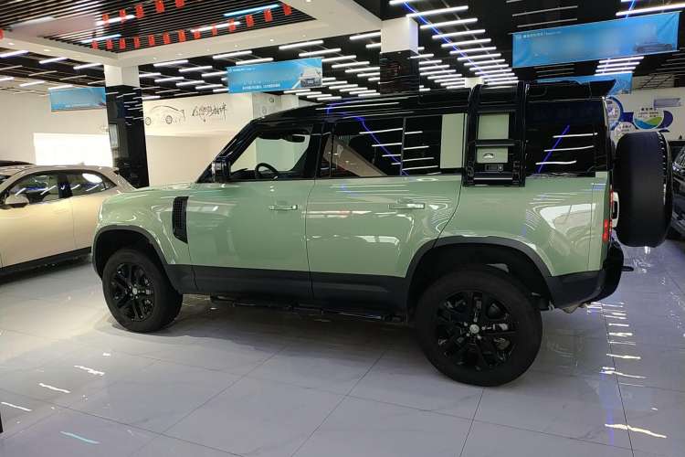 Used Land Rover Defender 2023 110 3.0T P400 75th Anniversary Legend Edition
