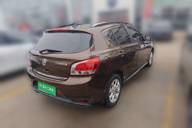 Used Baojun 610 2014 CROSS 1.5L Manual Comfort Model