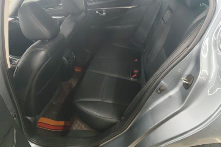 Used Infiniti Q50 2014 2.0T Comfort Edition
