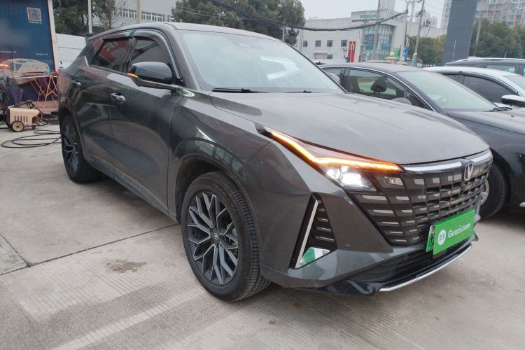 Used Changan UNI-Z New Energy 2024 Blue Whale Smart Electric iDD 125km Beyond Edition
