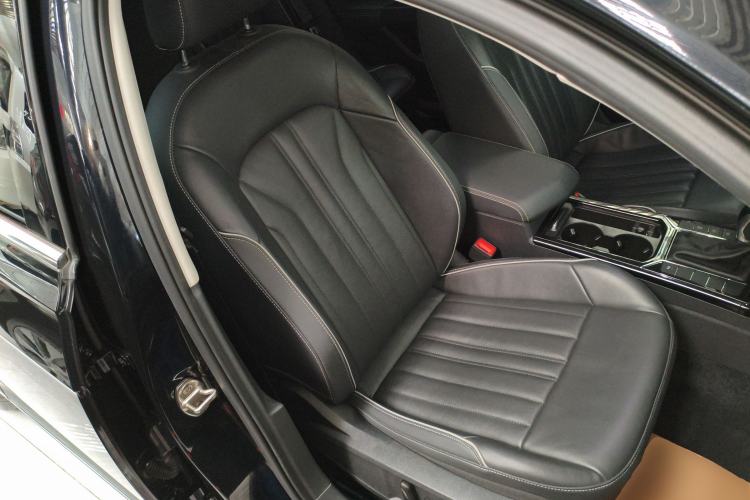 Used Volkswagen Passat 2023 330TSI Elite Edition
