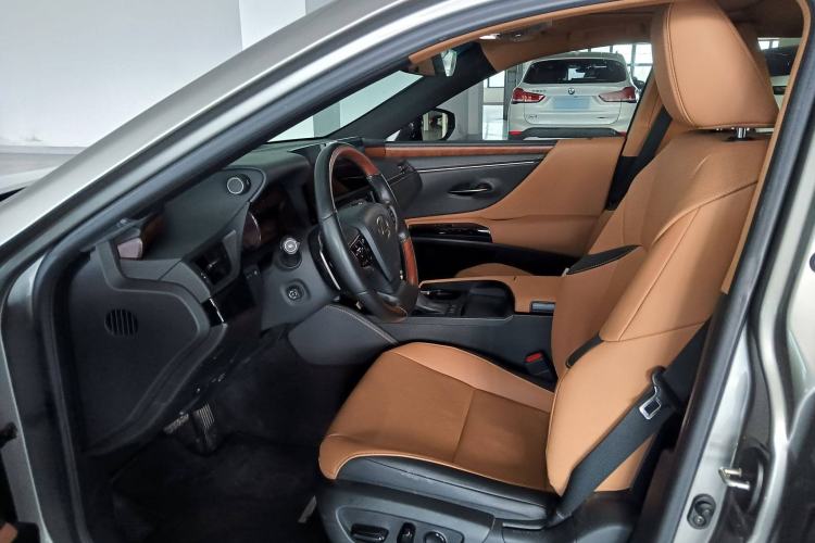 Used Lexus ES 2022 200 Luxury Edition
