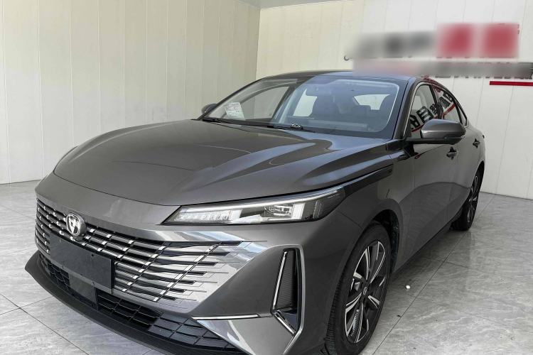 Used Changan Eado 2025 Blue Whale 1.5T 500Bar Prestige Model
