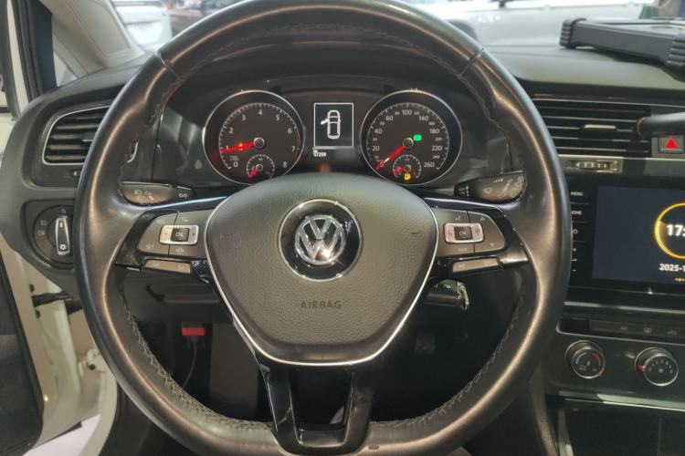 Used Volkswagen Golf 2020 280TSI DSG Comfort Version
