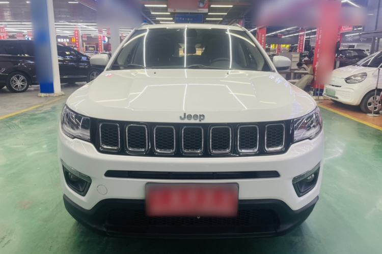 Used  Compass 2019 220T Automatic Family Edition
