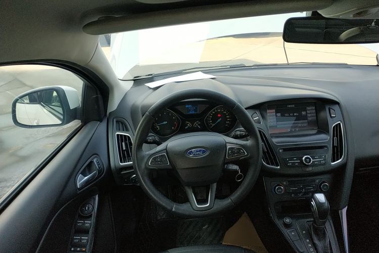 Used Ford Focus 2015 Hatchback EcoBoost 125 Automatic Supreme Style Edition