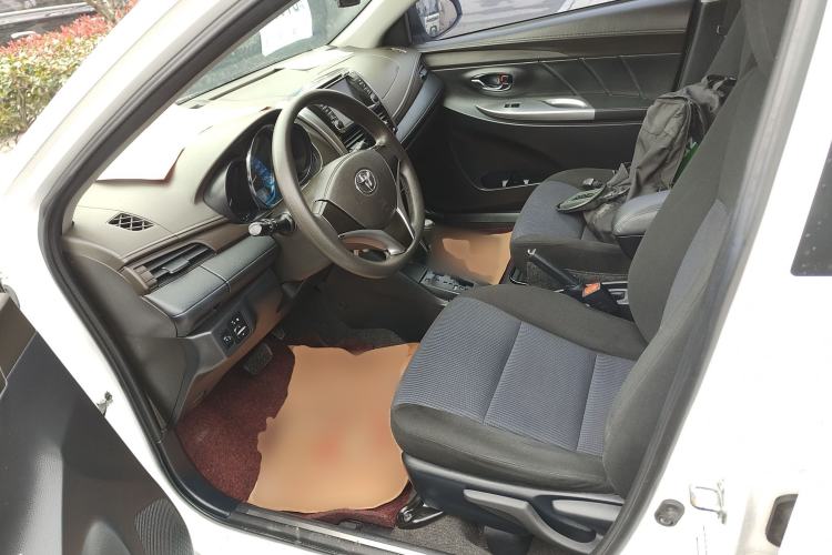 Used Toyota YARiS L 2015 1.5E Automatic Charm Edition