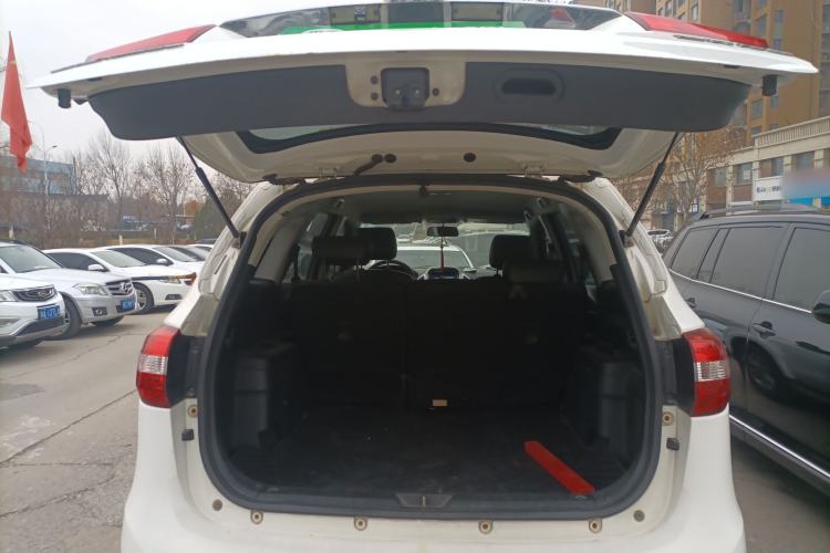 Used JMC Yusheng S350 2013 2.4T Automatic 2WD Diesel Luxury Edition 5 Seats
