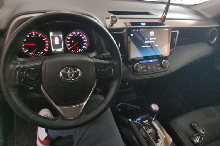 Used Toyota RAV4 2016 2.0L CVT Two-Wheel Drive Smart Edition China V Standard
