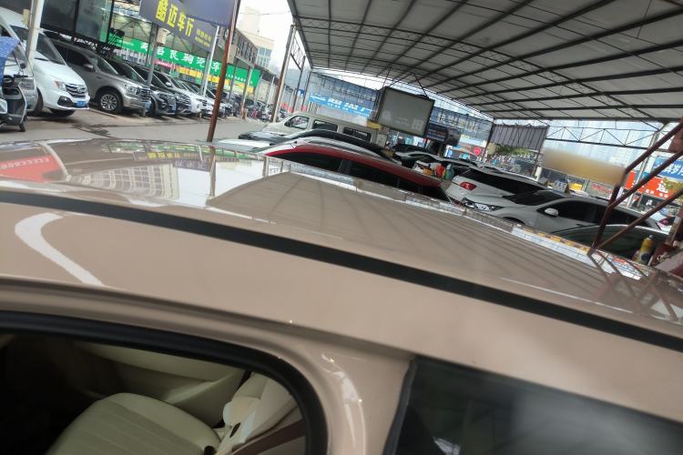 Used ORA Good Cat 2022 Morandi Edition 400km Standard Range Luxury Version Lithium Iron Phosphate
