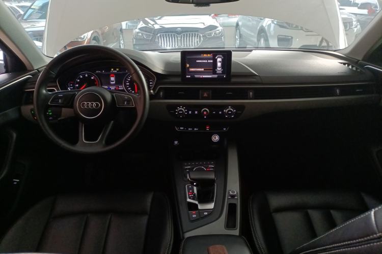 Used Audi A4L 2019 40 TFSI Ambition China VI
