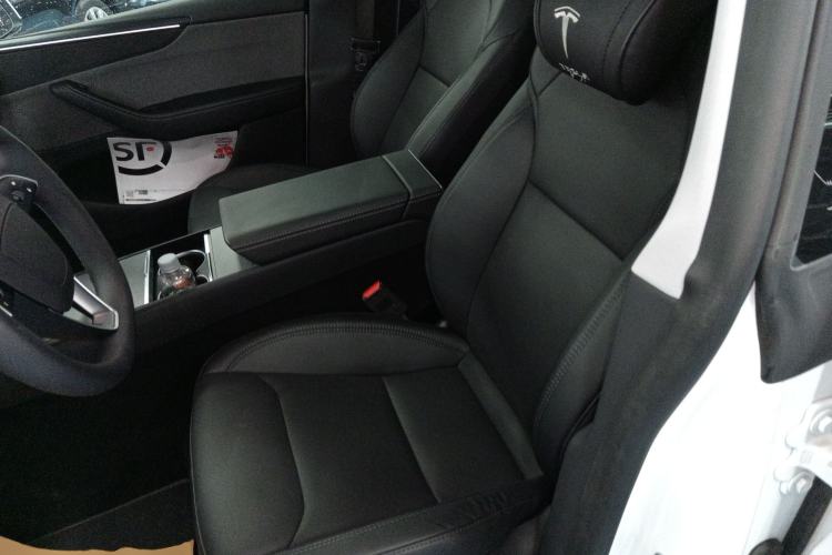 Used Tesla Model Y 2025 Rear-Wheel-Drive Version
