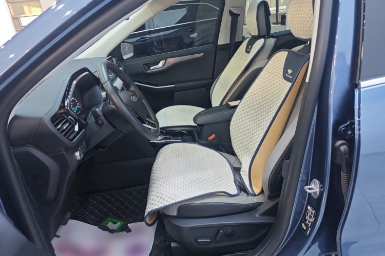 Used Ford Escape 2020 EcoBoost 245 Two-Wheel-Drive Titanium Edition
