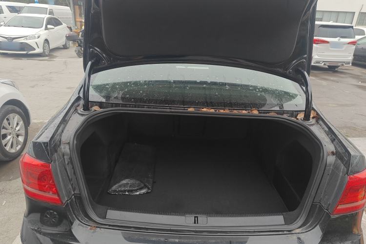 Used Volkswagen Magotan 2015 1.8TSI Advanced Model
