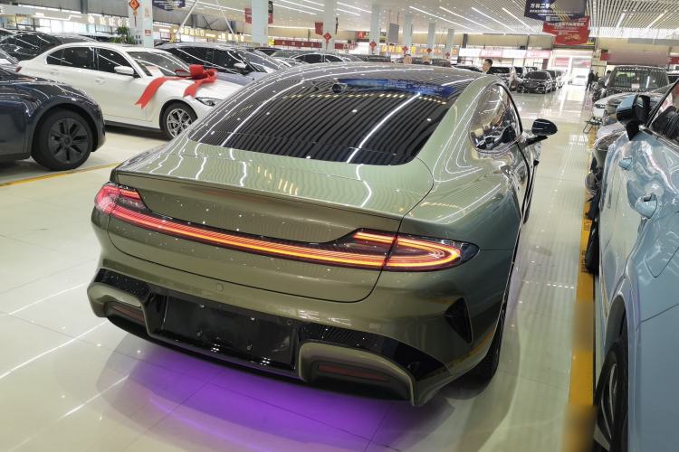 Used  SU7 2024 Four-Wheel Drive Ultra-Long Range Advanced Intelligent Driving Max Edition