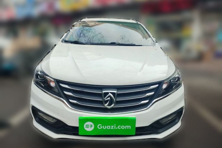 Used Baojun 310W 2017 1.5L Manual Comfort Version China VI Emission Standard