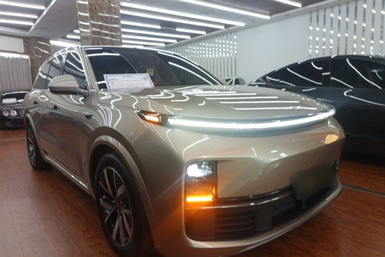 Used Li Auto L8 2023 Pro Model
