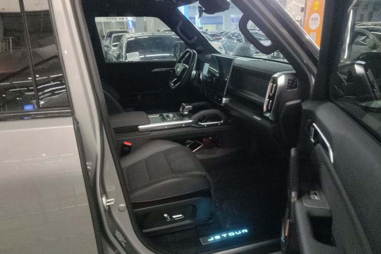 Used JETOUR Traveler 2023 2.0T All-Wheel Drive CrossPRO+
