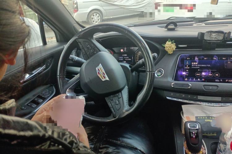 Used Cadillac XT4 2018 28T Two-Wheel Drive Leading Version
