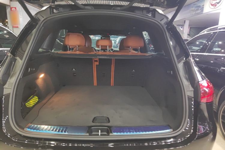 Used Mercedes-Benz GLC 2024 GLC 260 L 4MATIC Dynamic Edition 5-seater