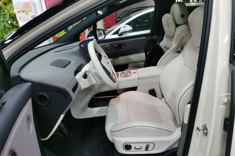 Used Li Auto Li Auto i6 2025 Model Four-Wheel-Drive Standard Type