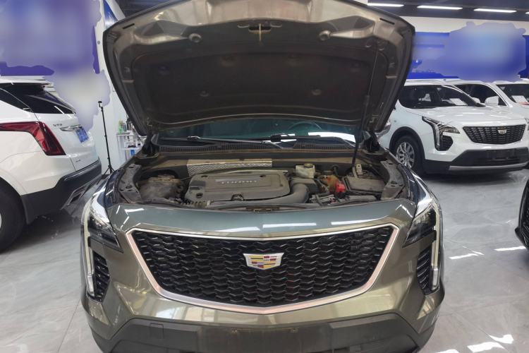 Used Cadillac XT4 2018 28T 4x4 Leading Sport Model
