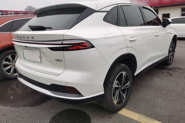 Used Roewe D5X DMH 2024 135 Luxury Edition
