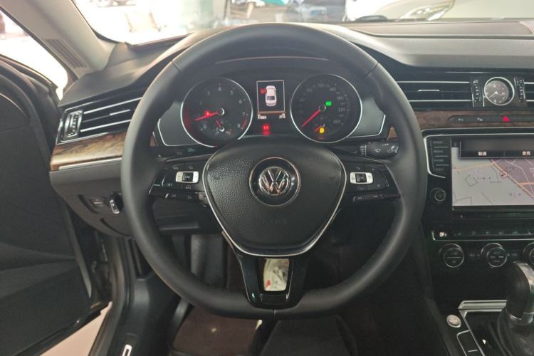 Used Volkswagen Magotan 2017 380TSI DSG Prestige Edition
